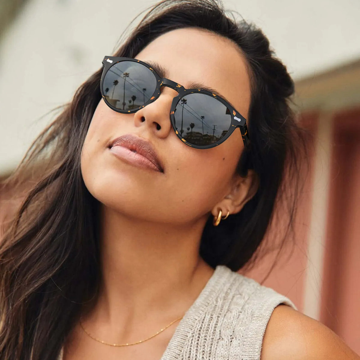 red-tortoise-frame-with-amber-lenses-pantos-round-sunglasses-model
